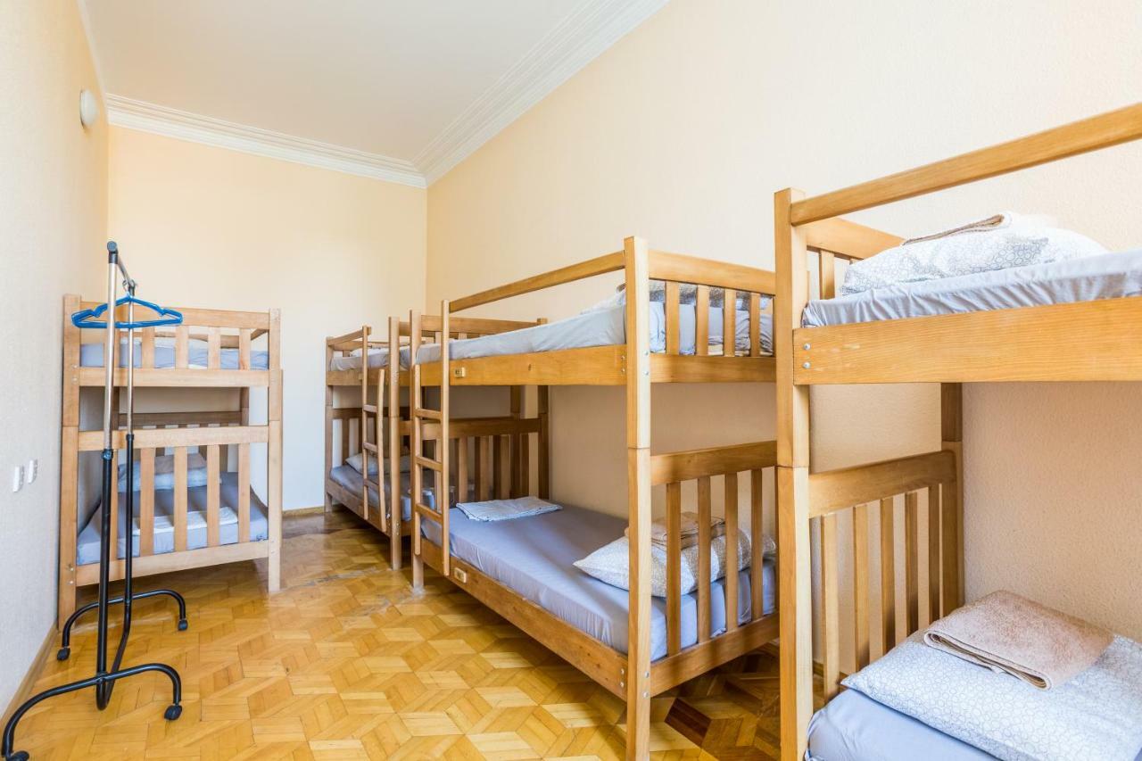 M42 Hostel Tbilisi Eksteriør bilde