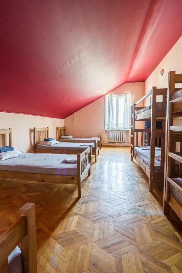 M42 Hostel Tbilisi Rom bilde